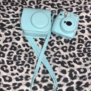 Instax mini 9 polaroid camera with accessories